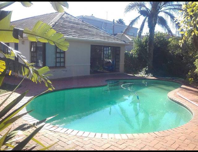 4 BEDROOM HOUSE RENTED IN SUMMERSTRAND